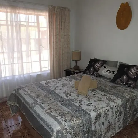 Collin'S Rest Villa Marloth Park Exterior photo